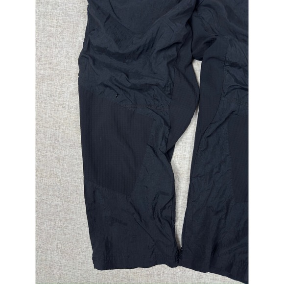 Nike Sports Utility Cargo Pants Black Womens L Cropped Techwear - Picture 5 of 9
